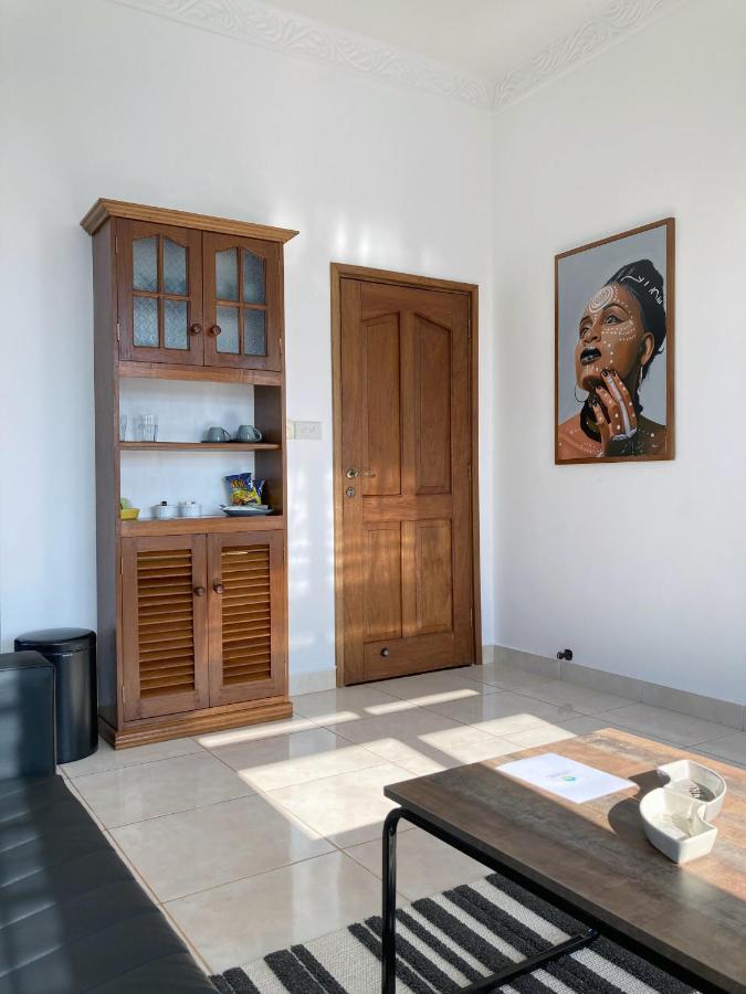 Hilda'S Homestay Diani Beach Exterior photo